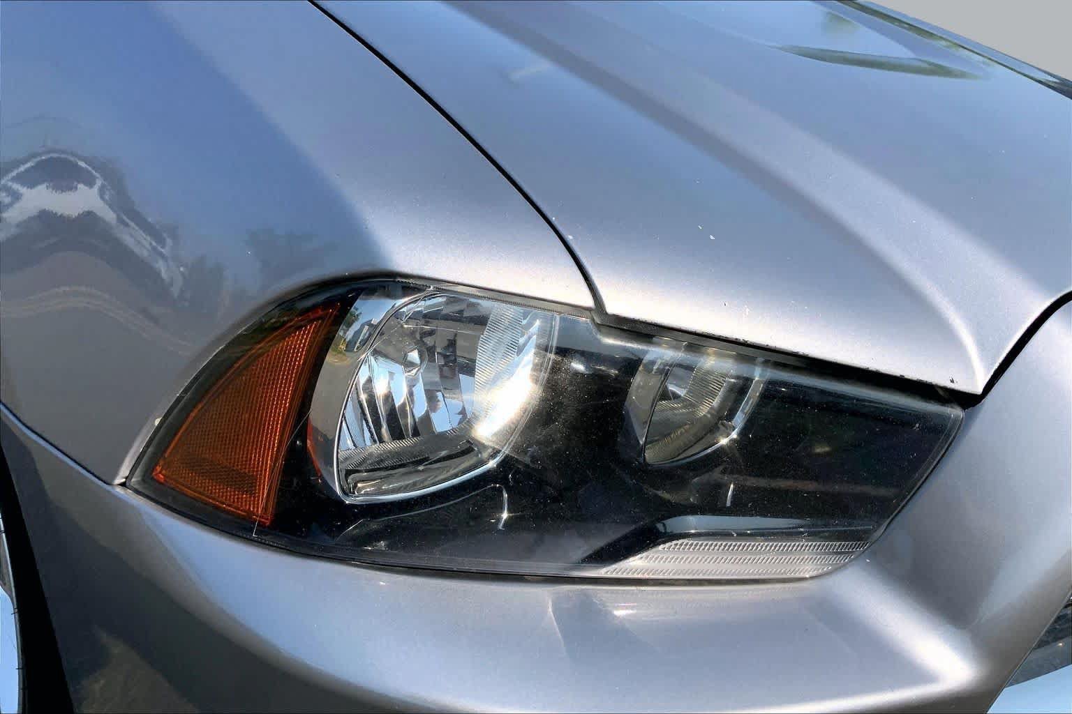 Used 2014 Dodge Charger SE RWD image 28