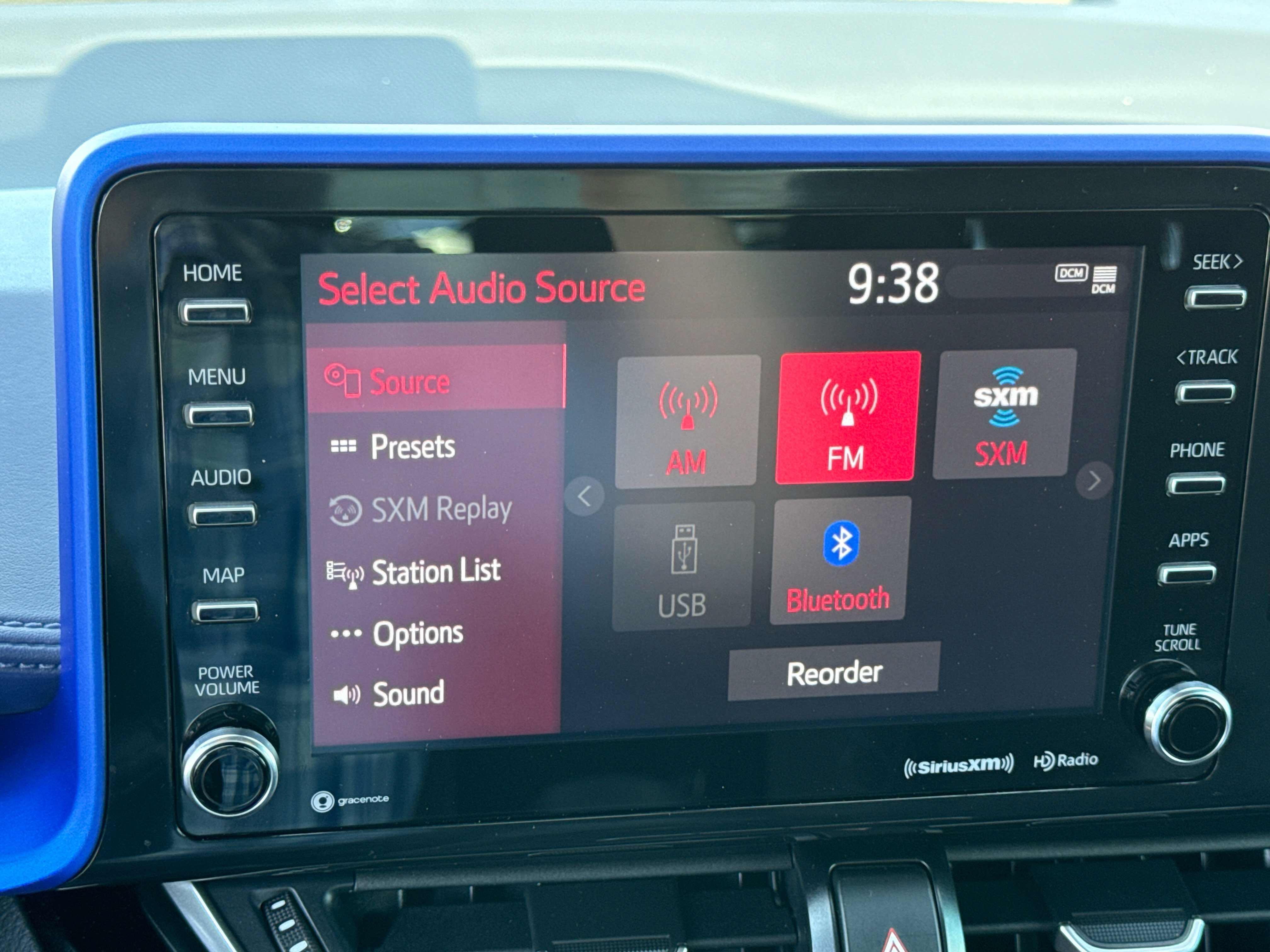 Used 2022 Toyota C-HR XLE FWD image 24