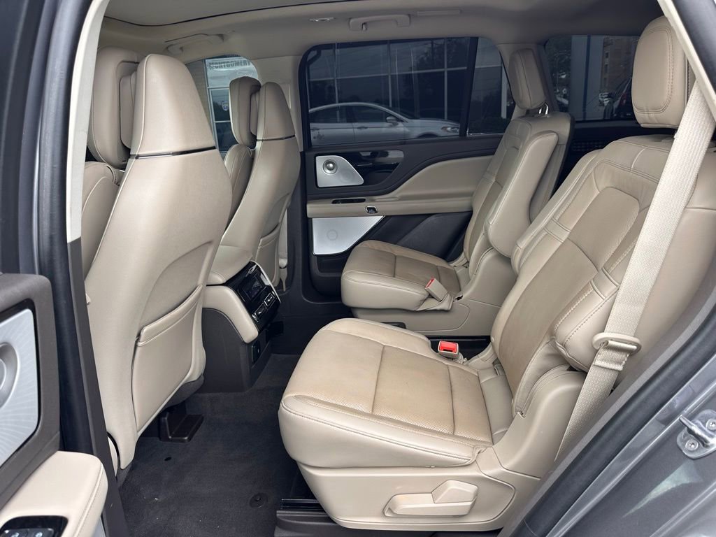 Used 2023 Lincoln Aviator Reserve w/ Equipment Group 201A image 26