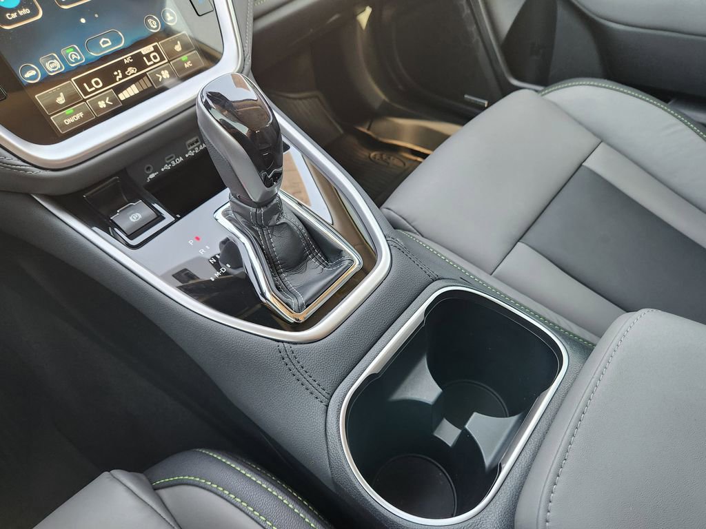 Used 2025 Subaru Outback Onyx Edition image 23