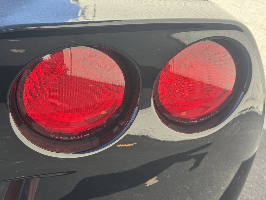 Used 2007 Chevrolet Corvette Coupe image 12
