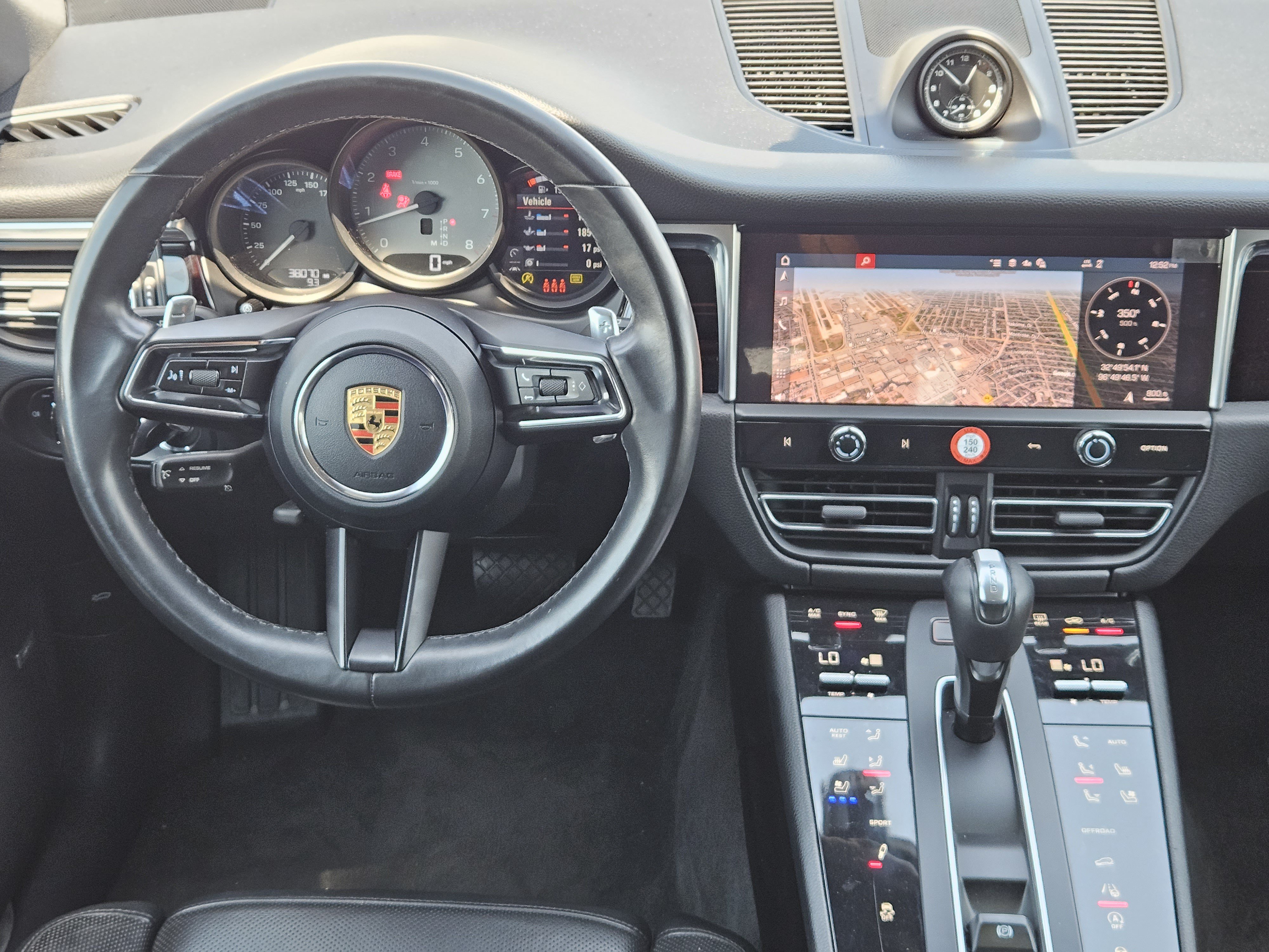 Certified 2022 Porsche Macan S w/ Premium Package Plus AWD/4WD image 25