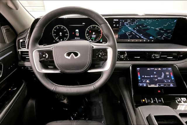 Used 2025 INFINITI QX80 Sensory AWD/4WD image 6