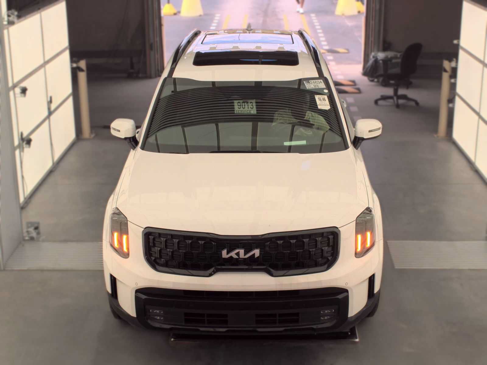 Used 2024 Kia Telluride SX Prestige X-Pro AWD/4WD image 7