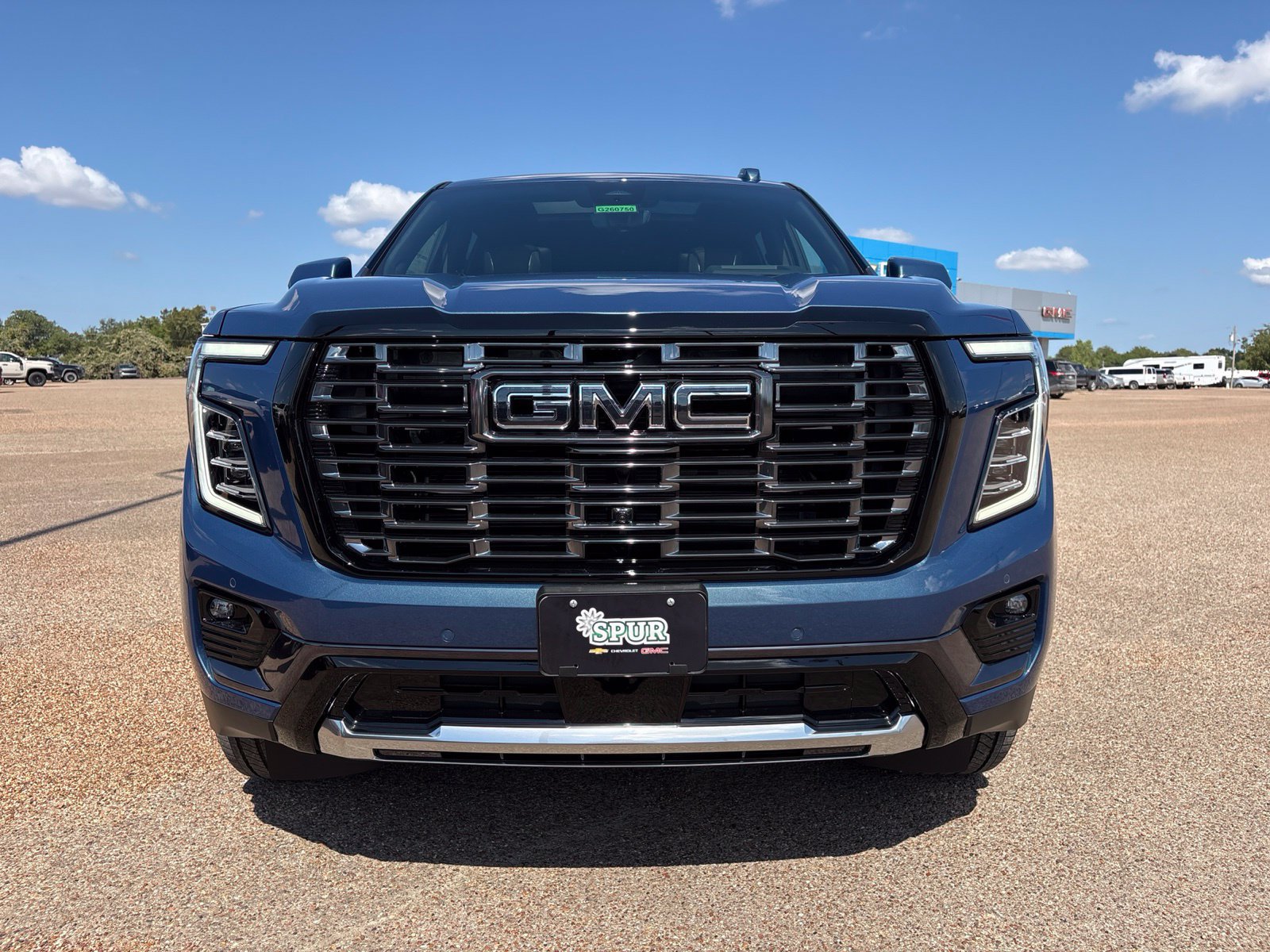 New 2026 GMC Yukon XL Denali Ultimate w/ LPO, Floor Liner Package AWD/4WD image 9