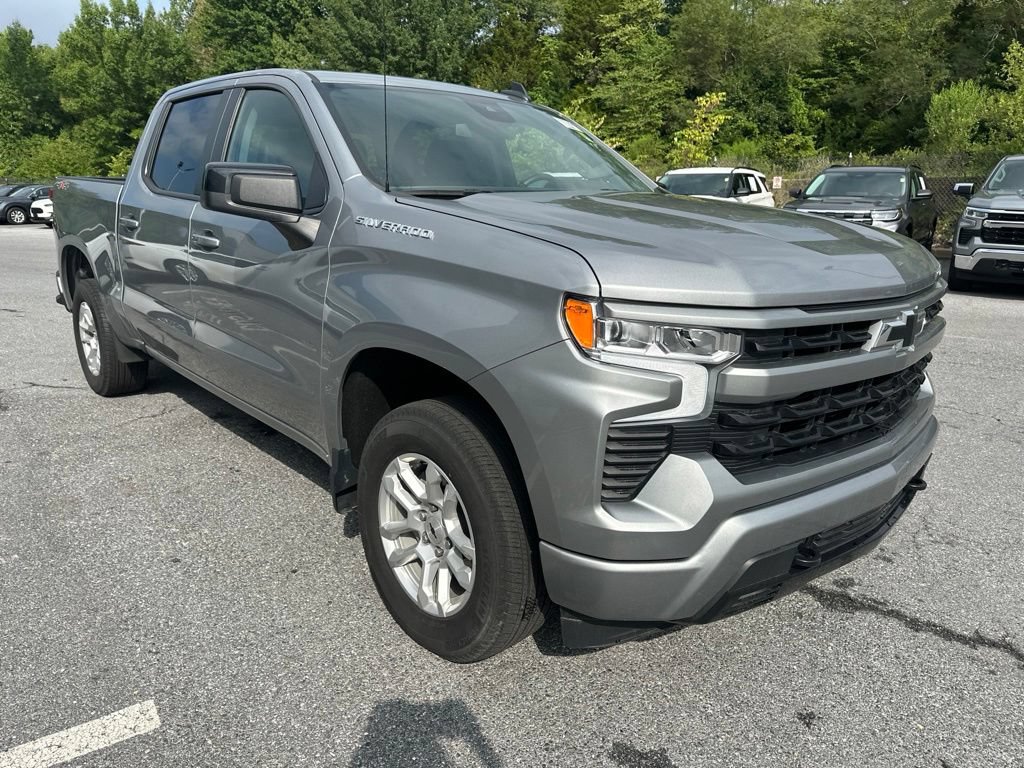 Used 2024 Chevrolet Silverado 1500 RST AWD/4WD image 3