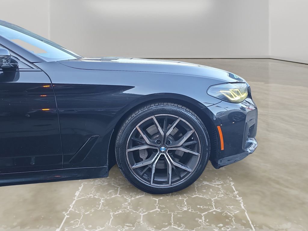 Used 2022 BMW 530i w/ M Sport Package RWD image 14