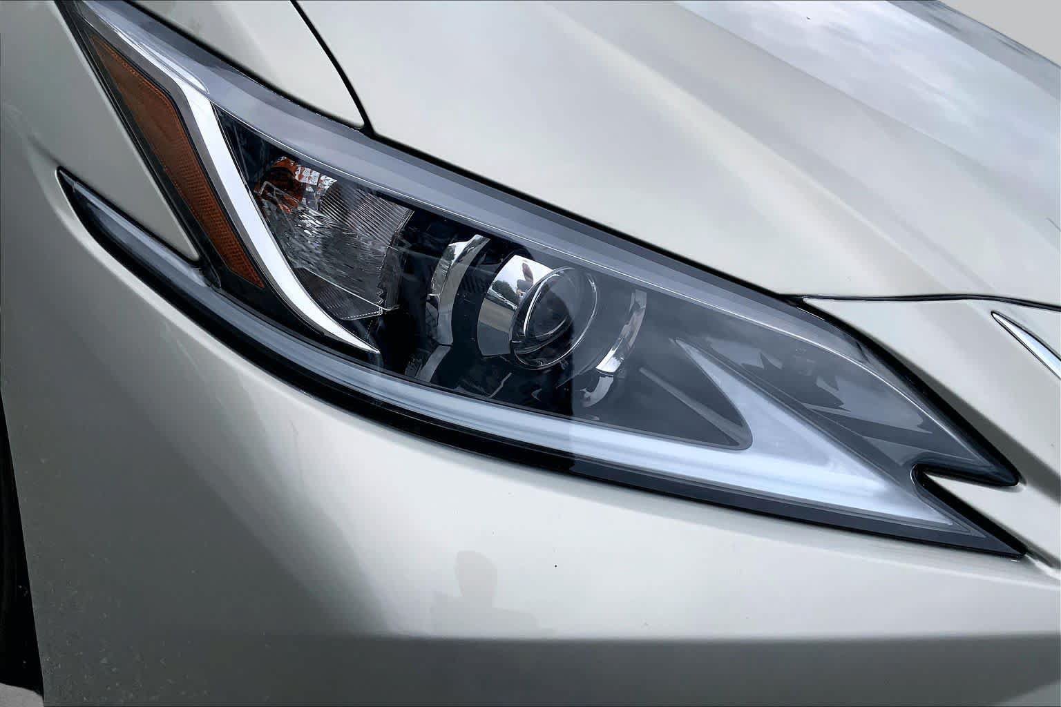 Certified 2021 Lexus ES 350 w/ Premium Package FWD image 28