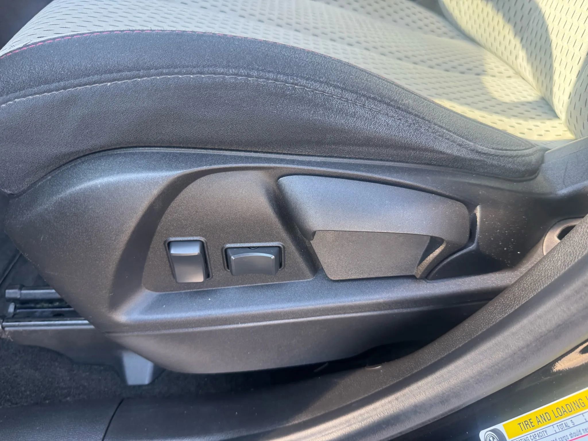 Used 2012 Chevrolet Equinox LS image 16