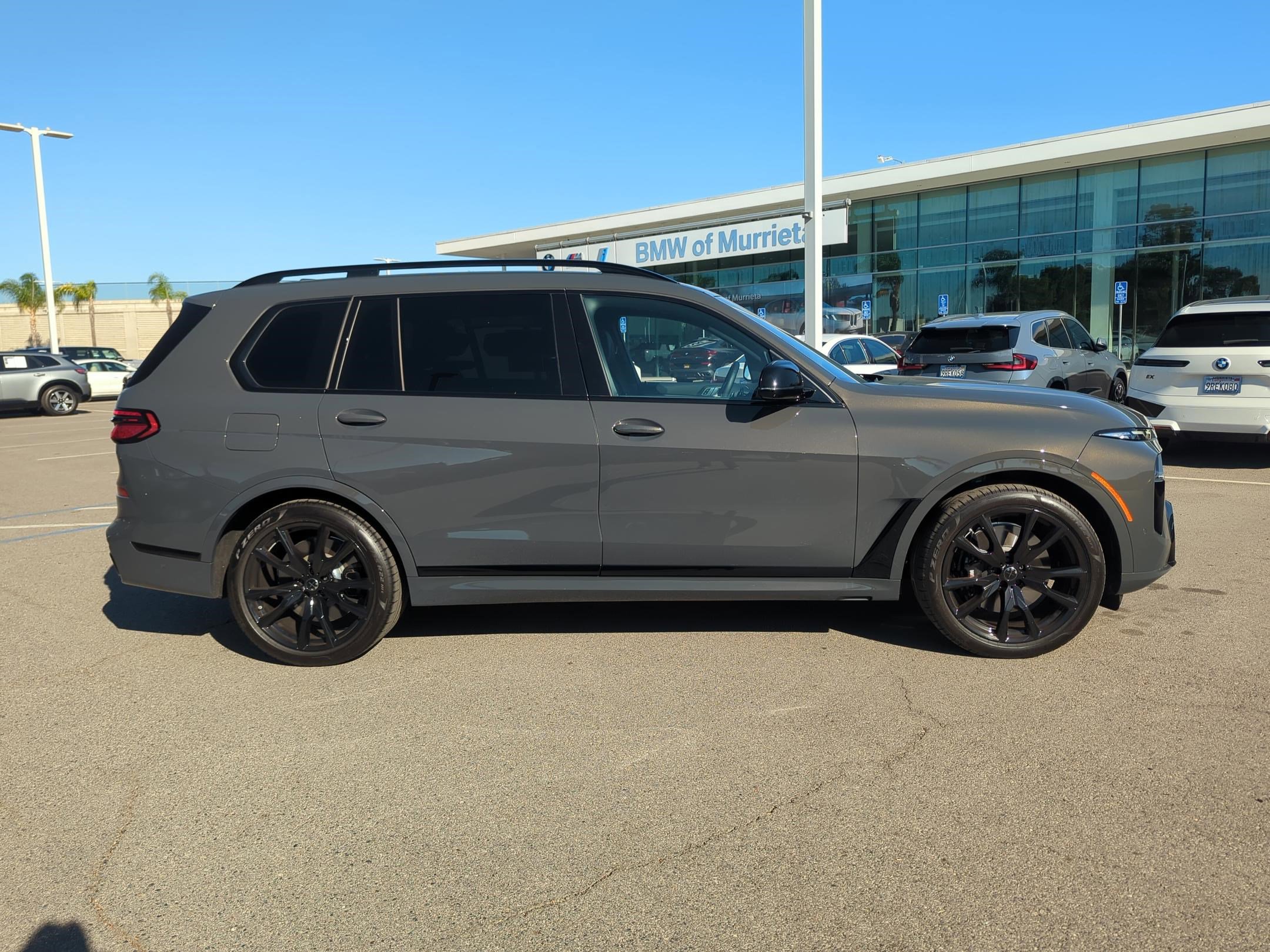Used 2025 BMW X7 M60i w/ Executive Package image 11