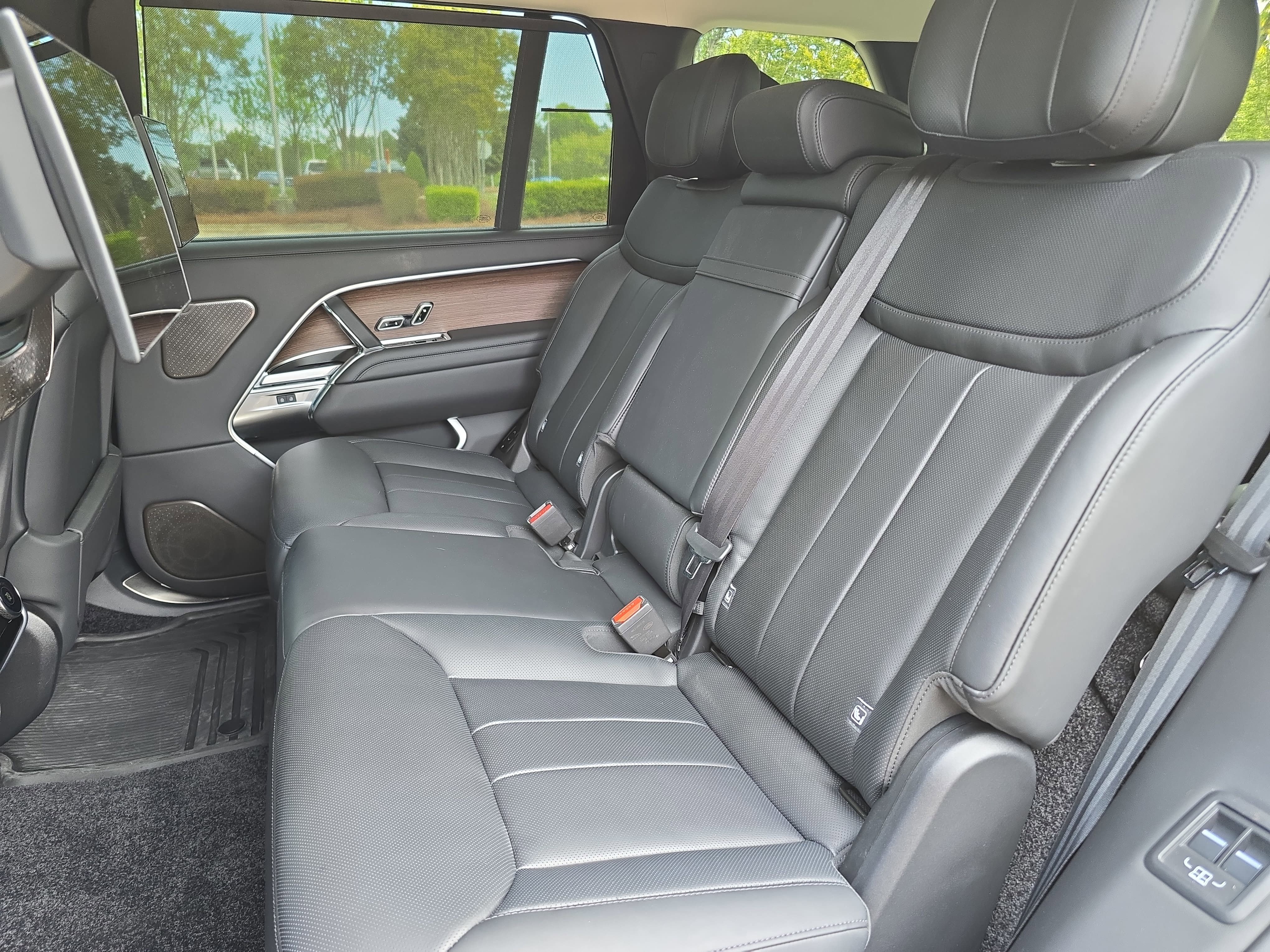 Certified 2025 Land Rover Range Rover Long Wheelbase Autobiography AWD/4WD image 15