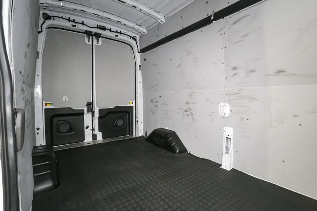 Used 2024 Ford Transit 250 148 High Roof AWD image 18