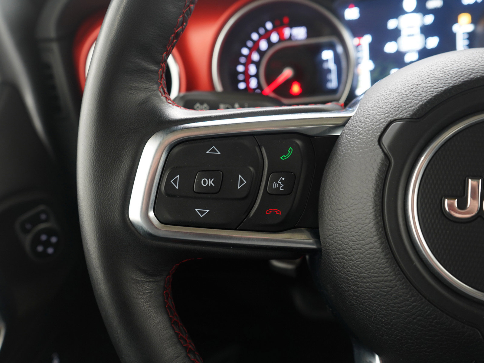 Used 2018 Jeep Wrangler Unlimited Rubicon image 26