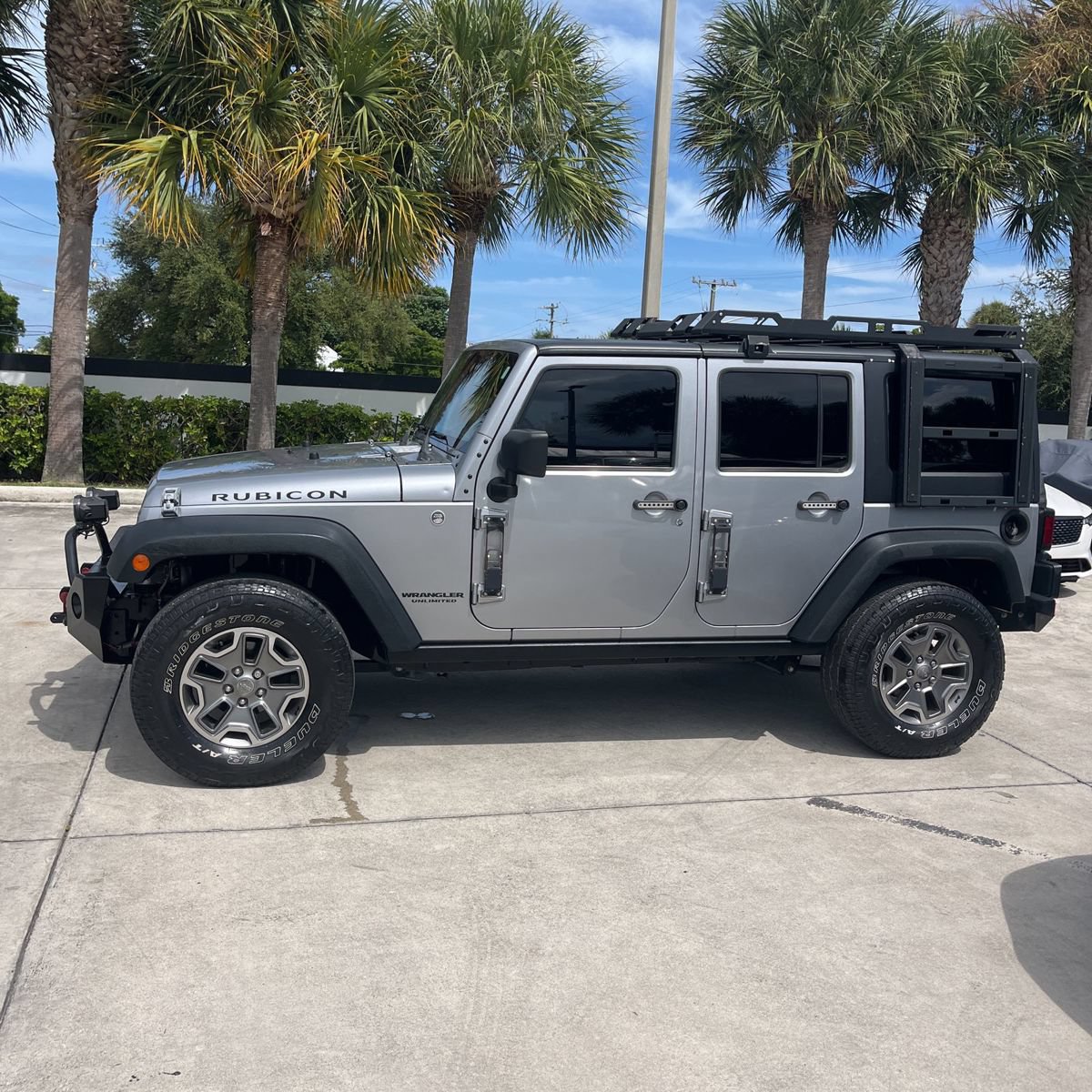 Used 2014 Jeep Wrangler Unlimited Rubicon w/ Connectivity Group AWD/4WD image 1