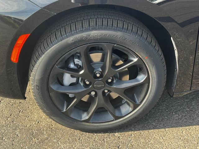New 2027 Chrysler Pacifica Limited AWD/4WD image 10