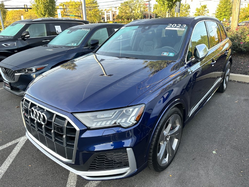 Certified 2023 Audi SQ7 Premium Plus w/ Towing Package AWD/4WD image 29