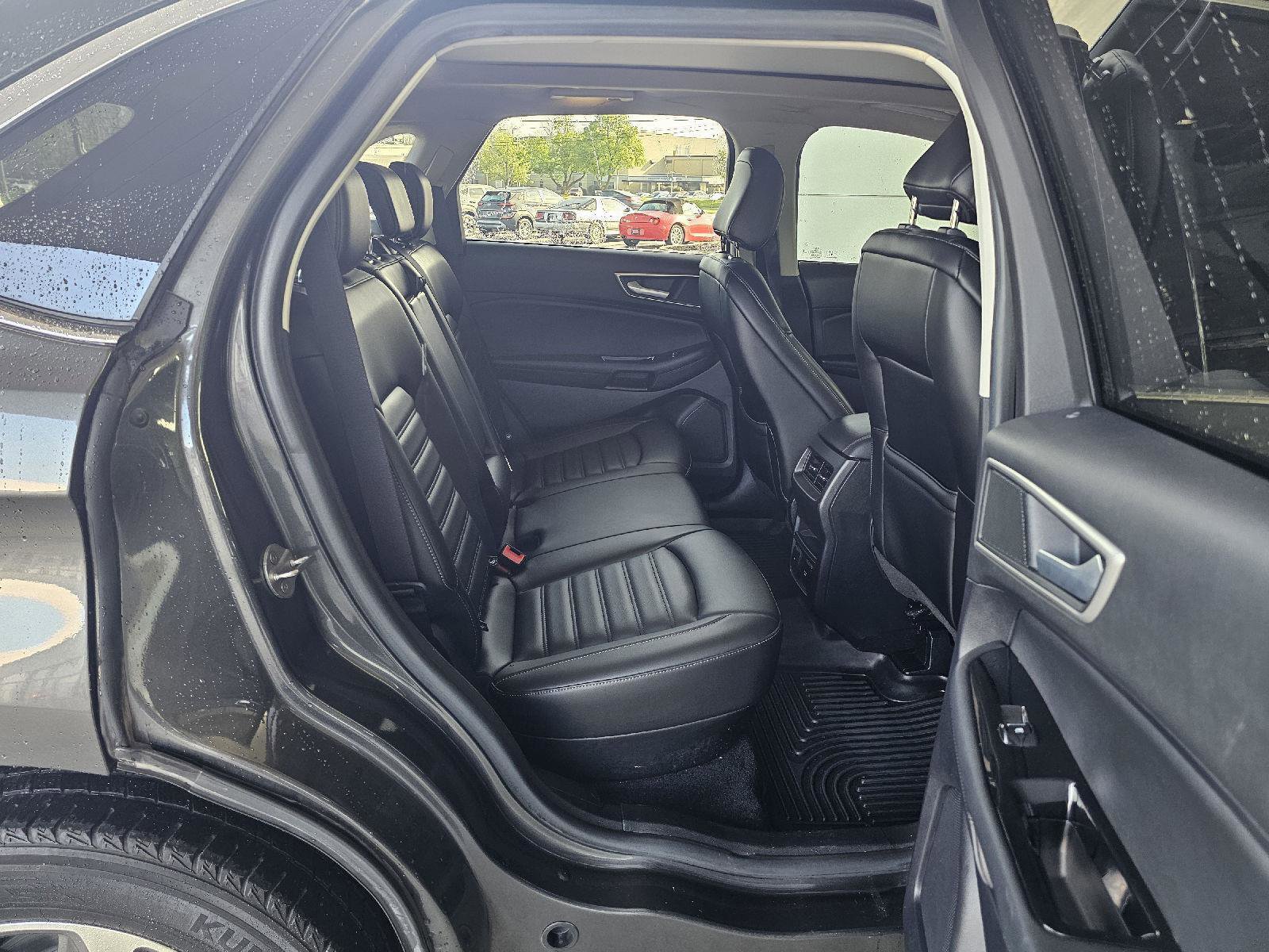 Used 2020 Ford Edge SEL w/ Convenience Package image 14