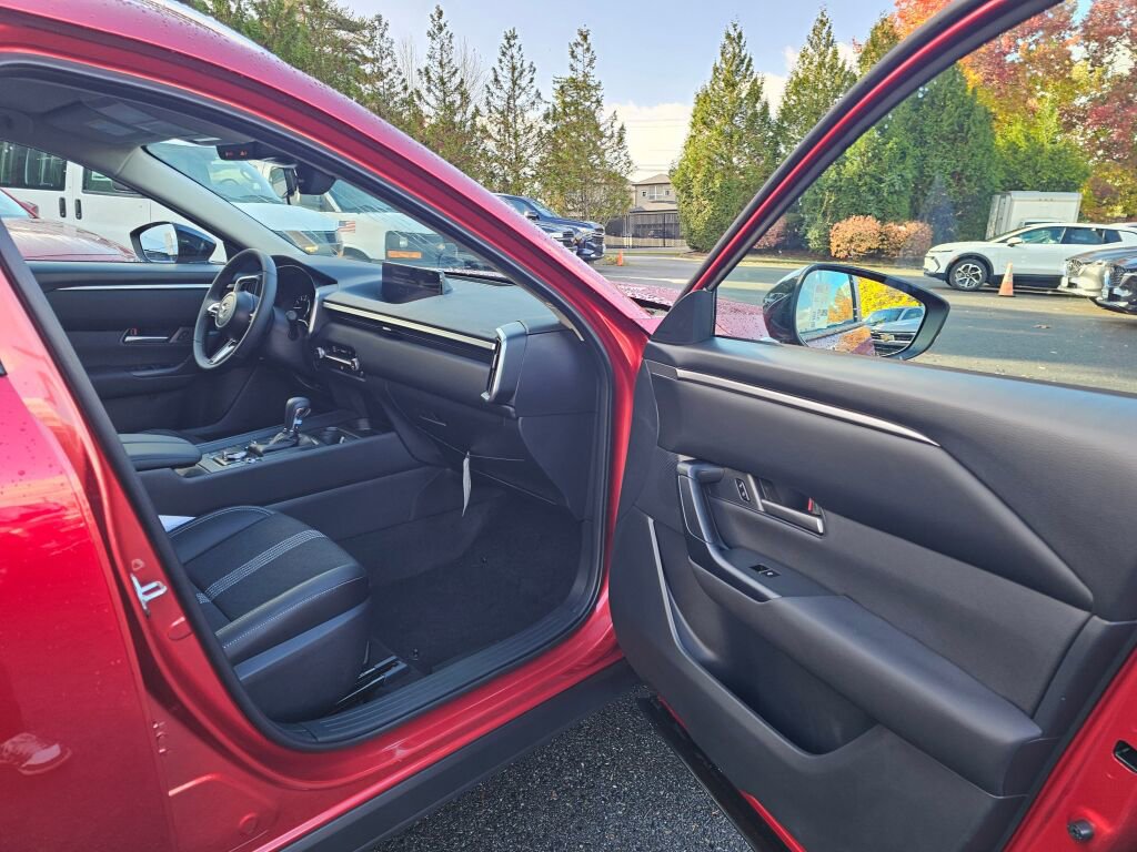 New 2026 MAZDA CX-50 AWD 2.5 S w/ Weather Package image 32