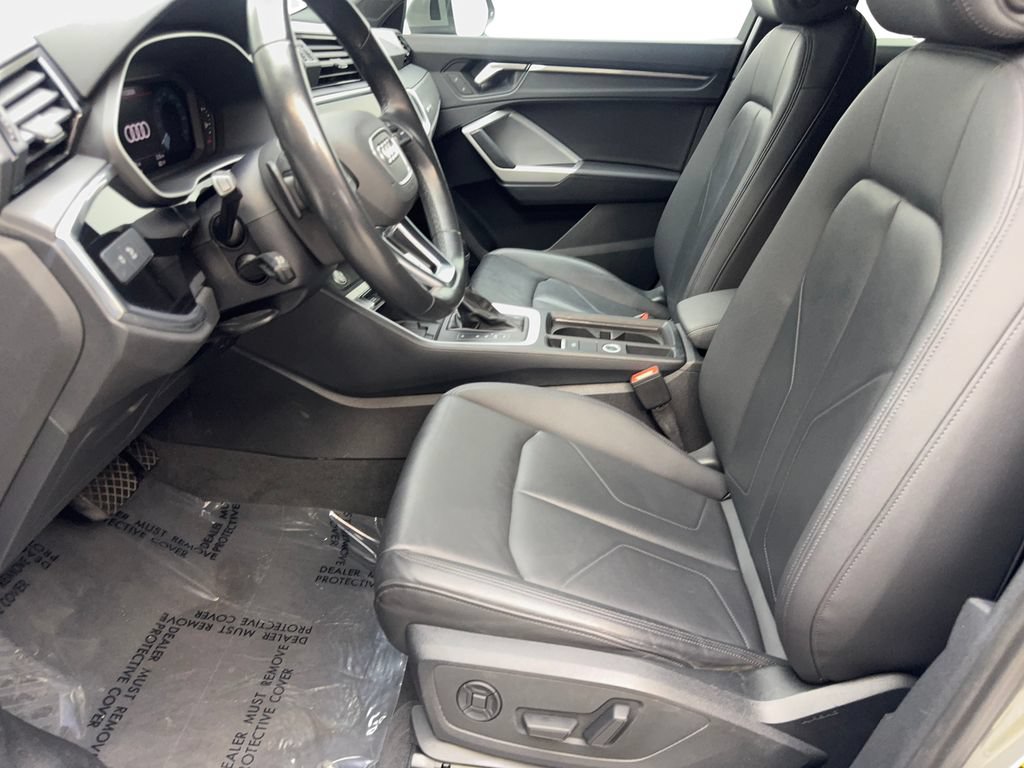 Used 2024 Audi Q3 2.0T Premium AWD/4WD image 27