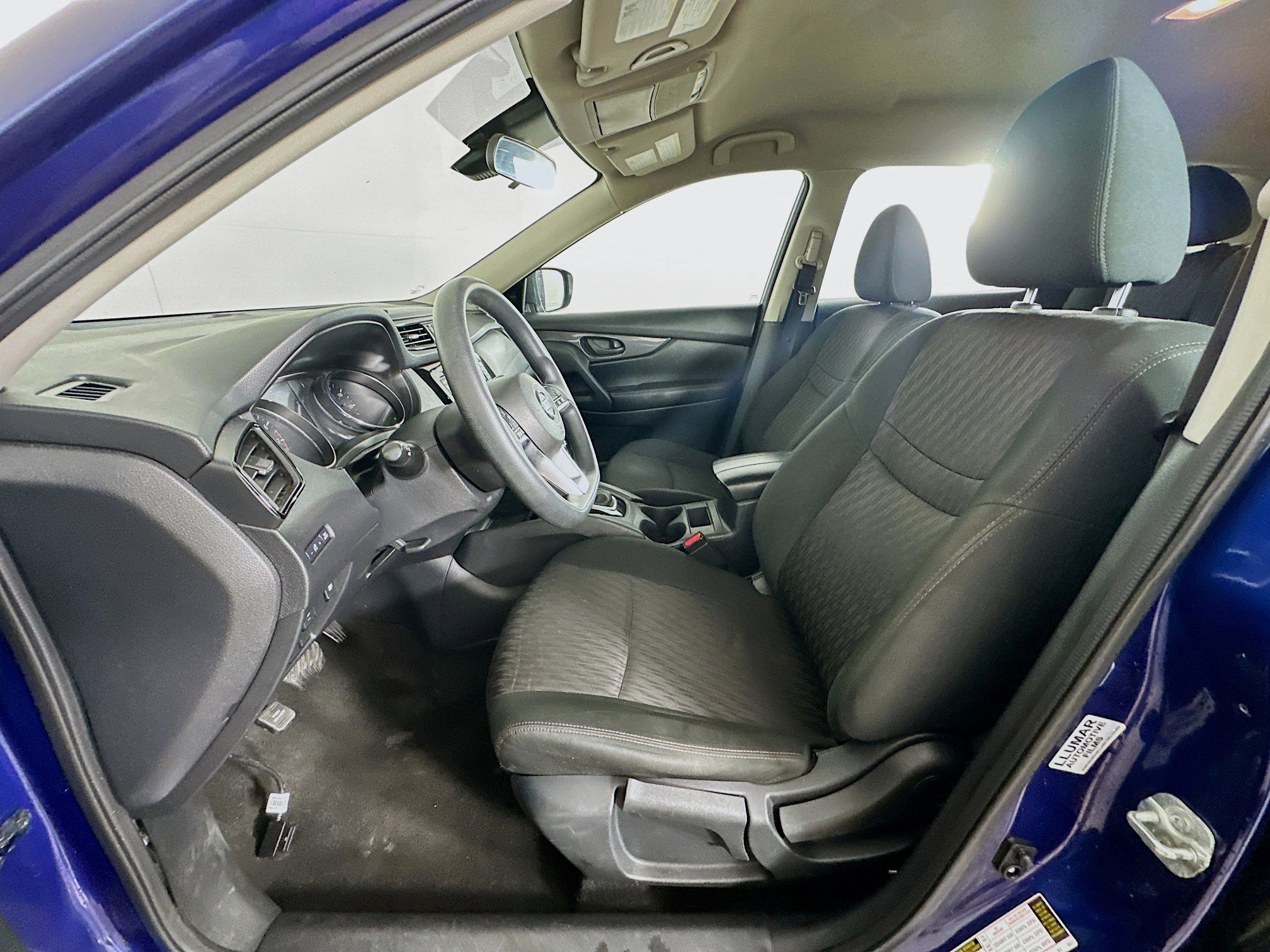 Used 2020 Nissan Rogue S FWD image 13