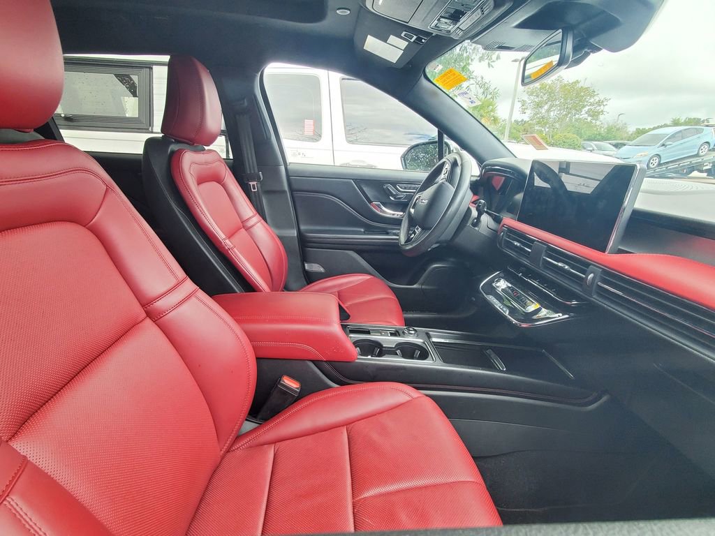 Used 2024 Lincoln Corsair Grand Touring image 6