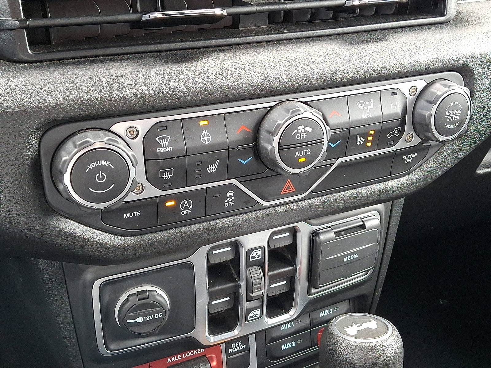 Certified 2025 Jeep Wrangler Unlimited Sport AWD/4WD image 16
