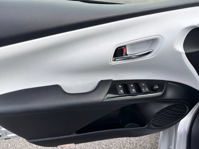 Used 2018 Toyota Prius Prime Advanced FWD image 25