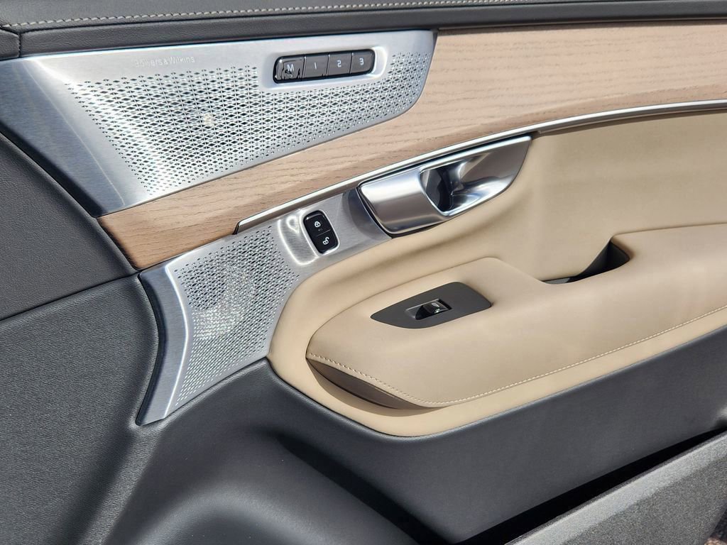 New 2026 Volvo XC90 B6 Ultra w/ Lounge Package image 22