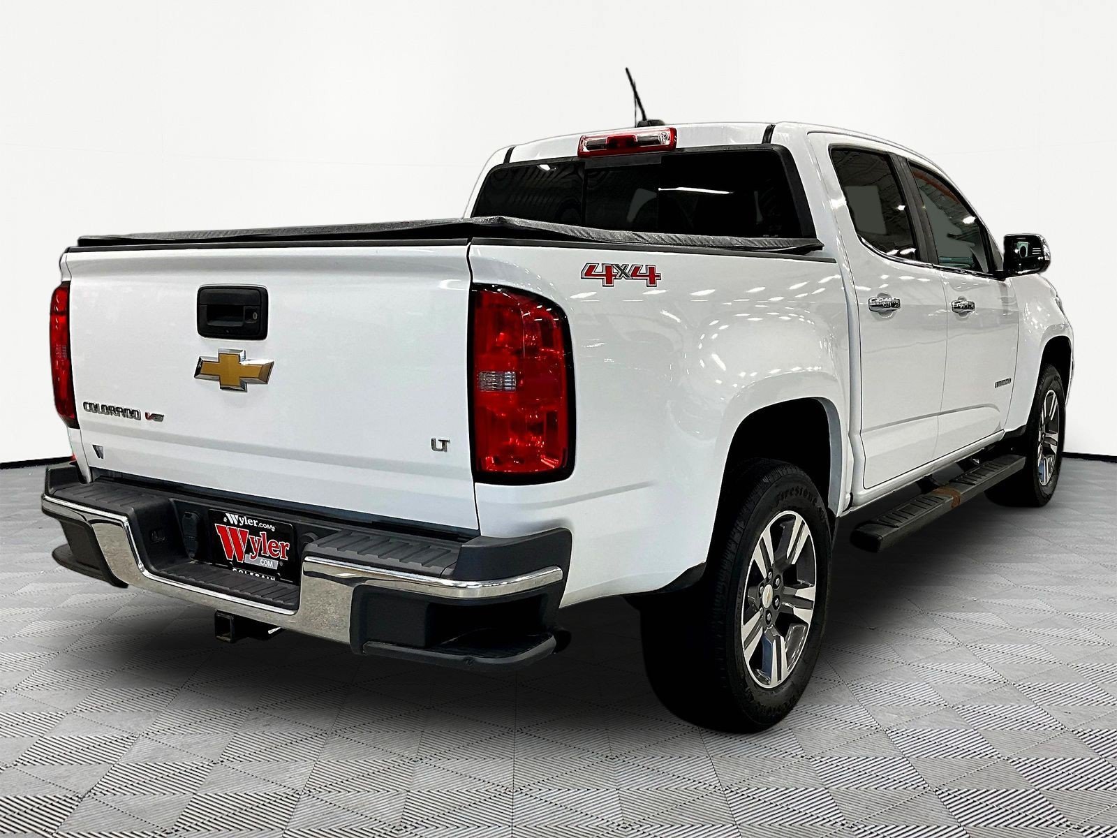 Used 2017 Chevrolet Colorado LT w/ Luxury Package, Chrome AWD/4WD image 6