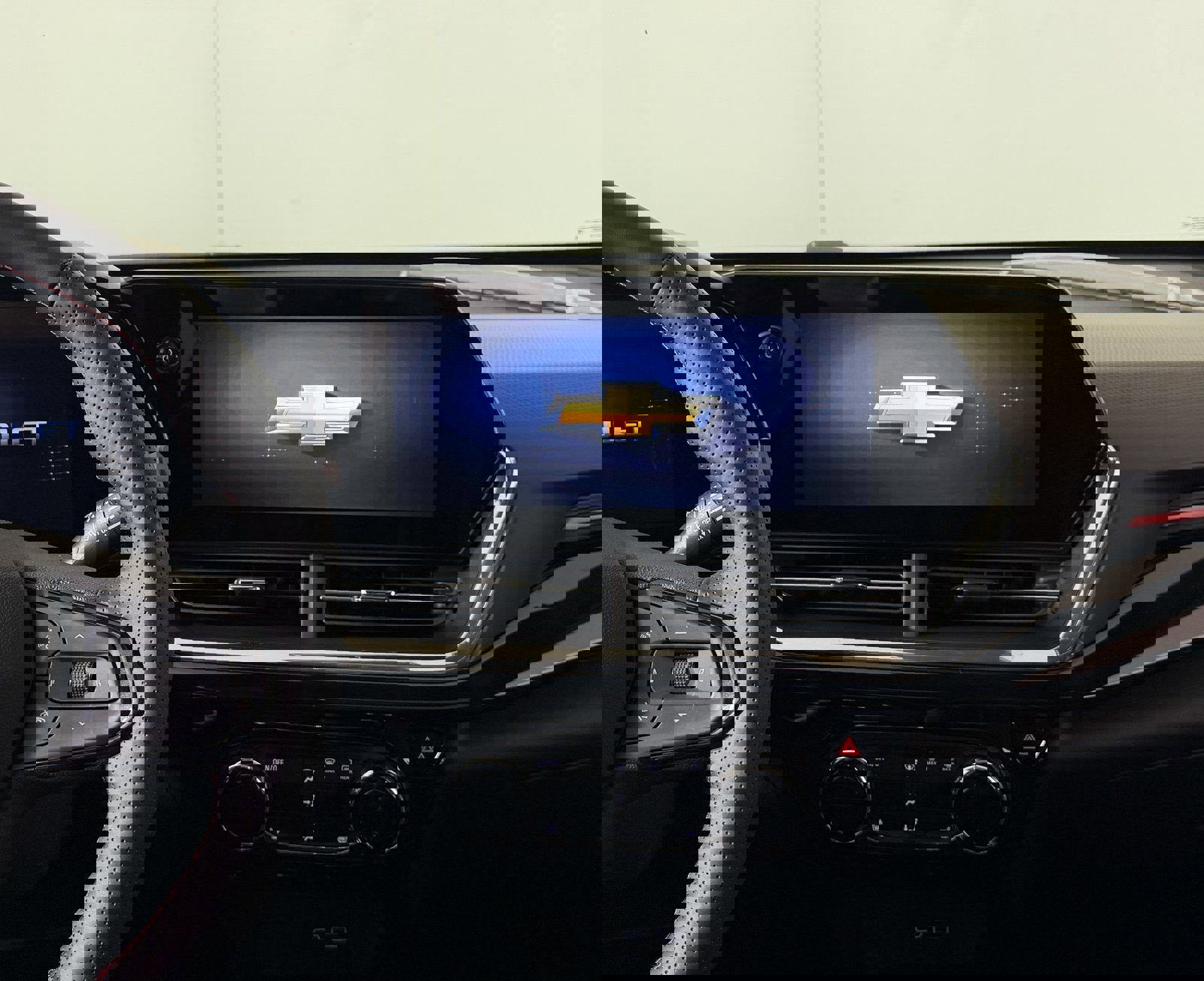 New 2026 Chevrolet Trax RS w/ Sunroof Package image 22