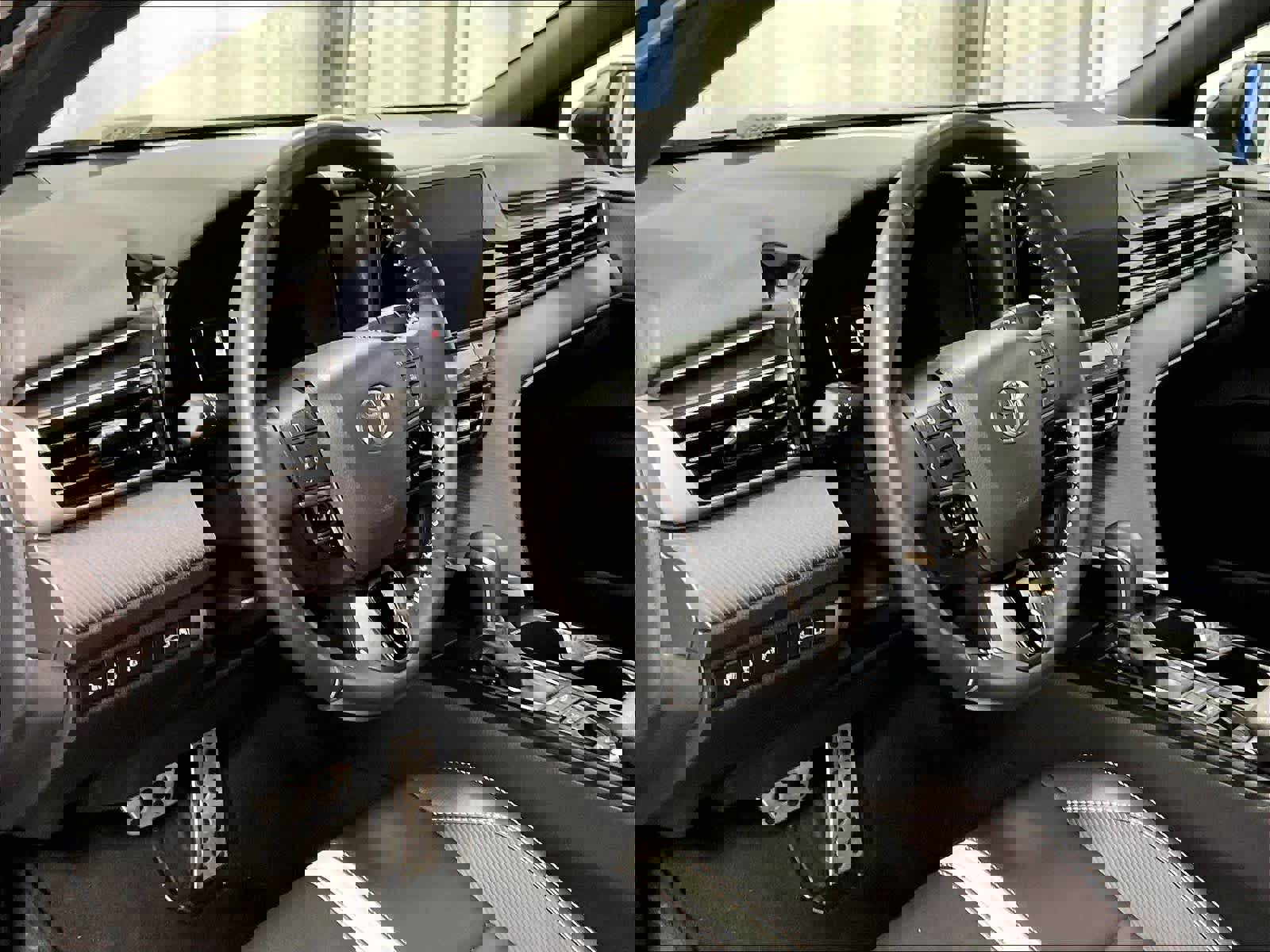 Certified 2025 Toyota Camry SE image 8