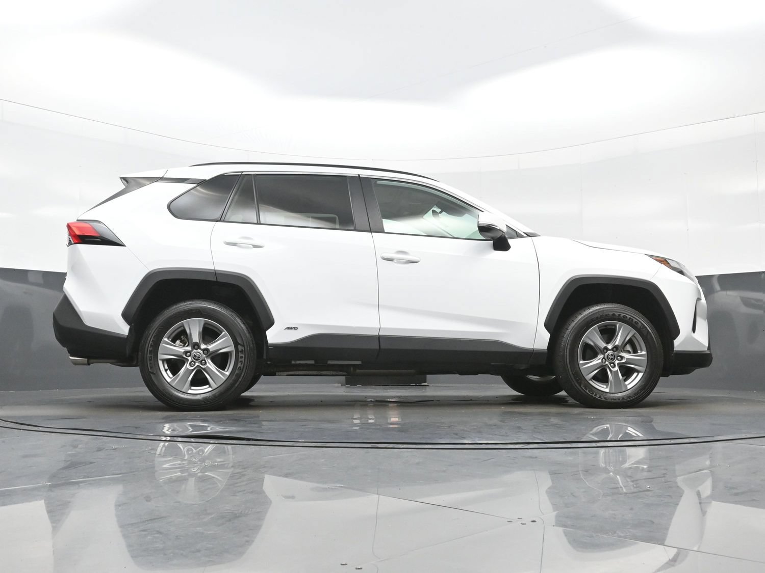 Used 2024 Toyota RAV4 XLE w/ Convenience Package AWD/4WD image 34