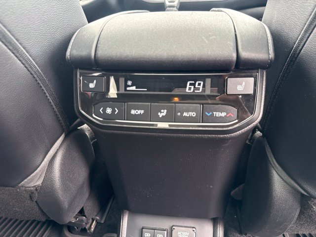 Used 2021 Toyota Highlander Platinum AWD/4WD image 34