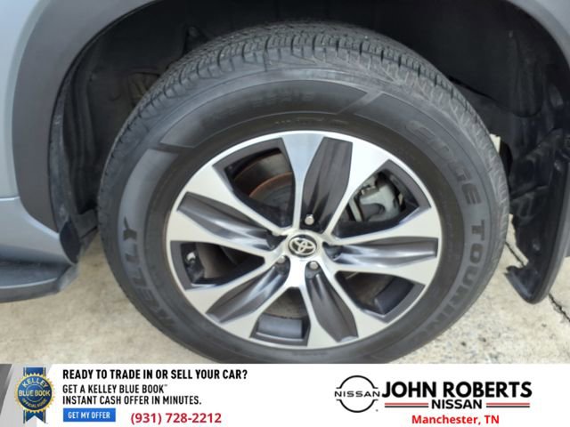 Used 2021 Toyota Highlander XLE image 26