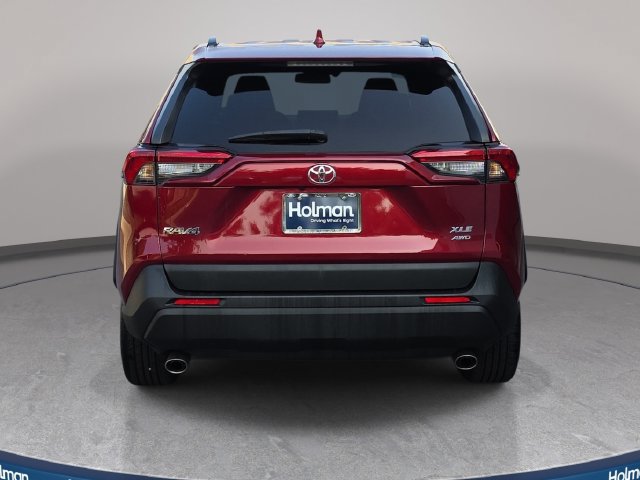 Certified 2021 Toyota RAV4 XLE Premium AWD/4WD image 6