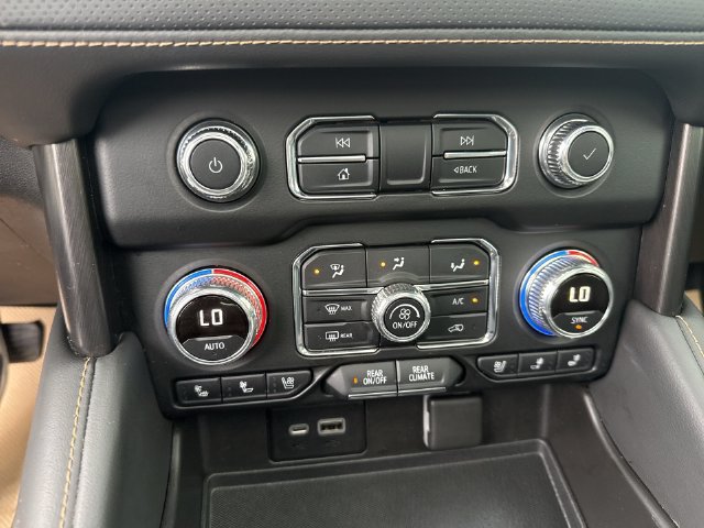 Certified 2021 GMC Yukon AT4 w/ AT4 Premium Plus Package AWD/4WD image 26