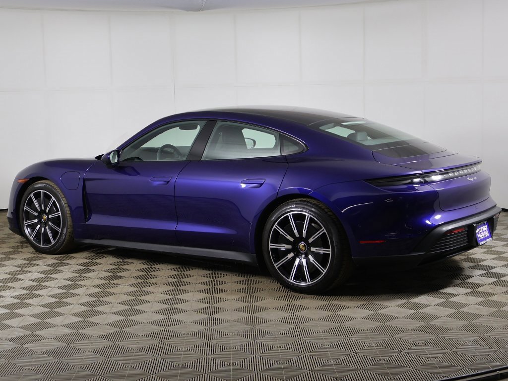 Used 2023 Porsche Taycan image 11
