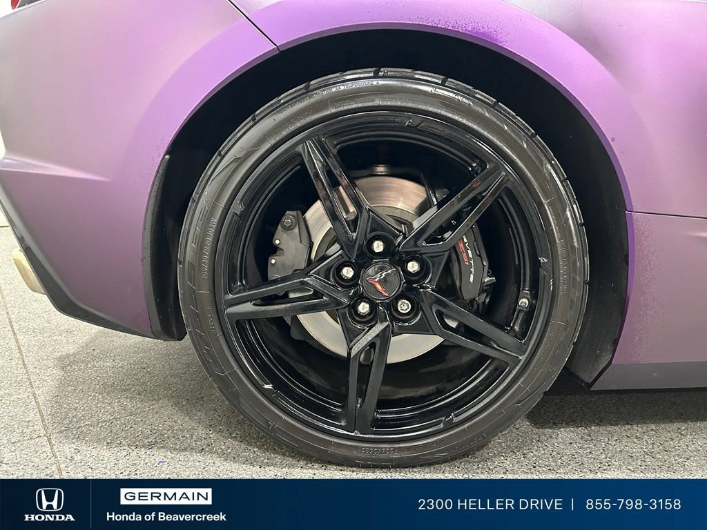 Used 2021 Chevrolet Corvette Stingray Coupe w/ Z51 Performance Package RWD image 10
