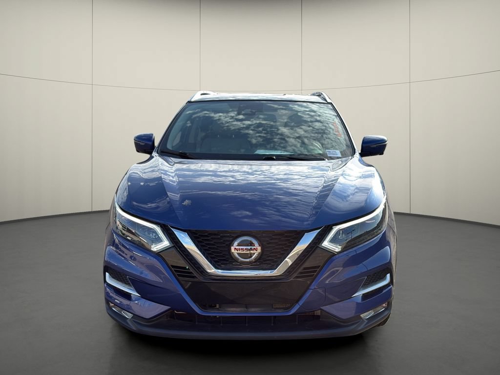 Used 2022 Nissan Rogue Sport SL w/ Premium Package FWD image 2