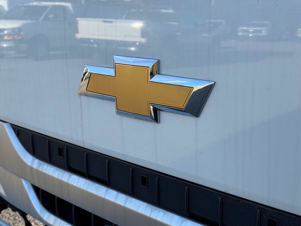 Used 2024 Chevrolet Low Cab Forward RWD image 47