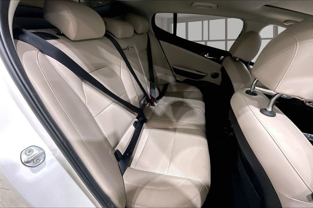 Used 2018 Kia Stinger Premium image 26