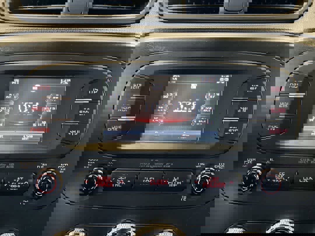 Used 2016 Kia Soul + image 18