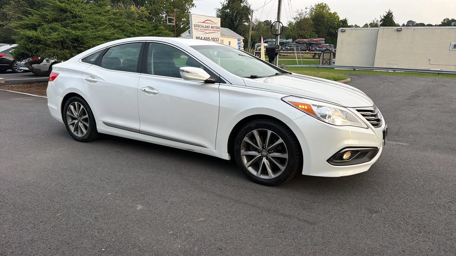 Used 2017 Hyundai Azera FWD image 9
