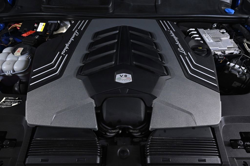 Used 2021 Lamborghini Urus image 34