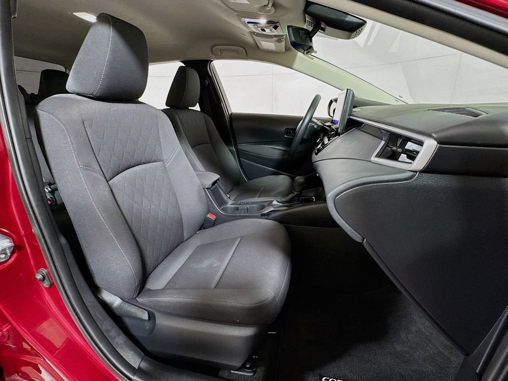 Used 2025 Toyota Corolla LE image 25