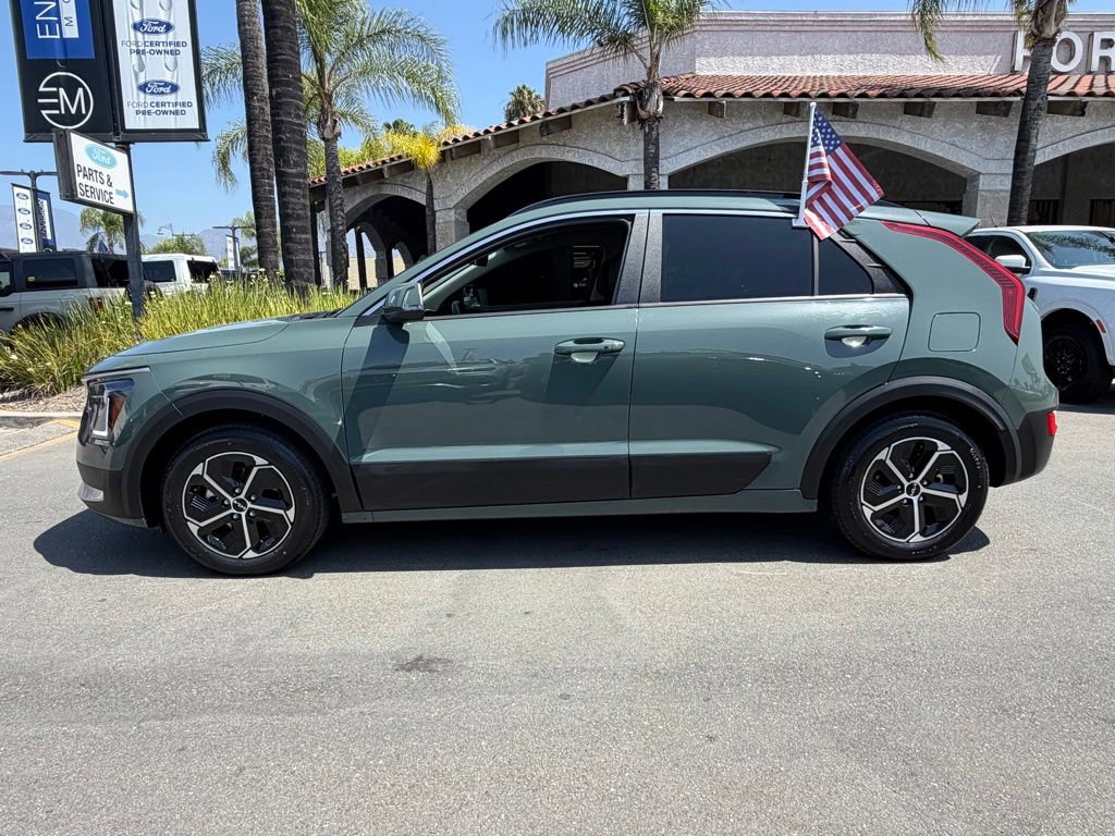 Used 2024 Kia Niro EX FWD image 10