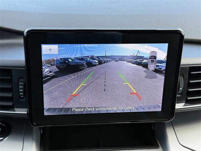 Certified 2022 Ford Explorer XLT w/ Equipment Group 202A image 13