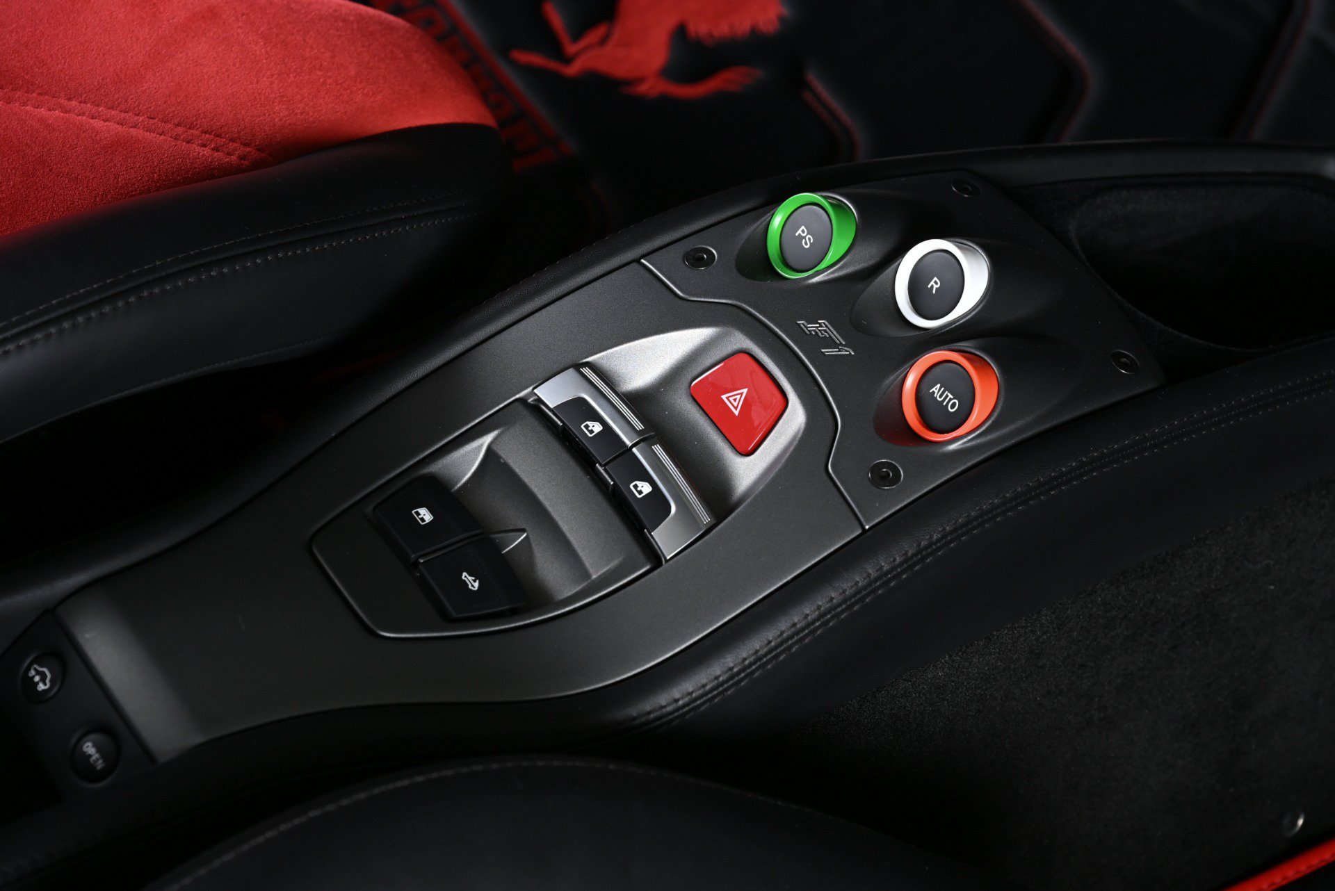 Used 2014 Ferrari 458 Spider RWD image 33