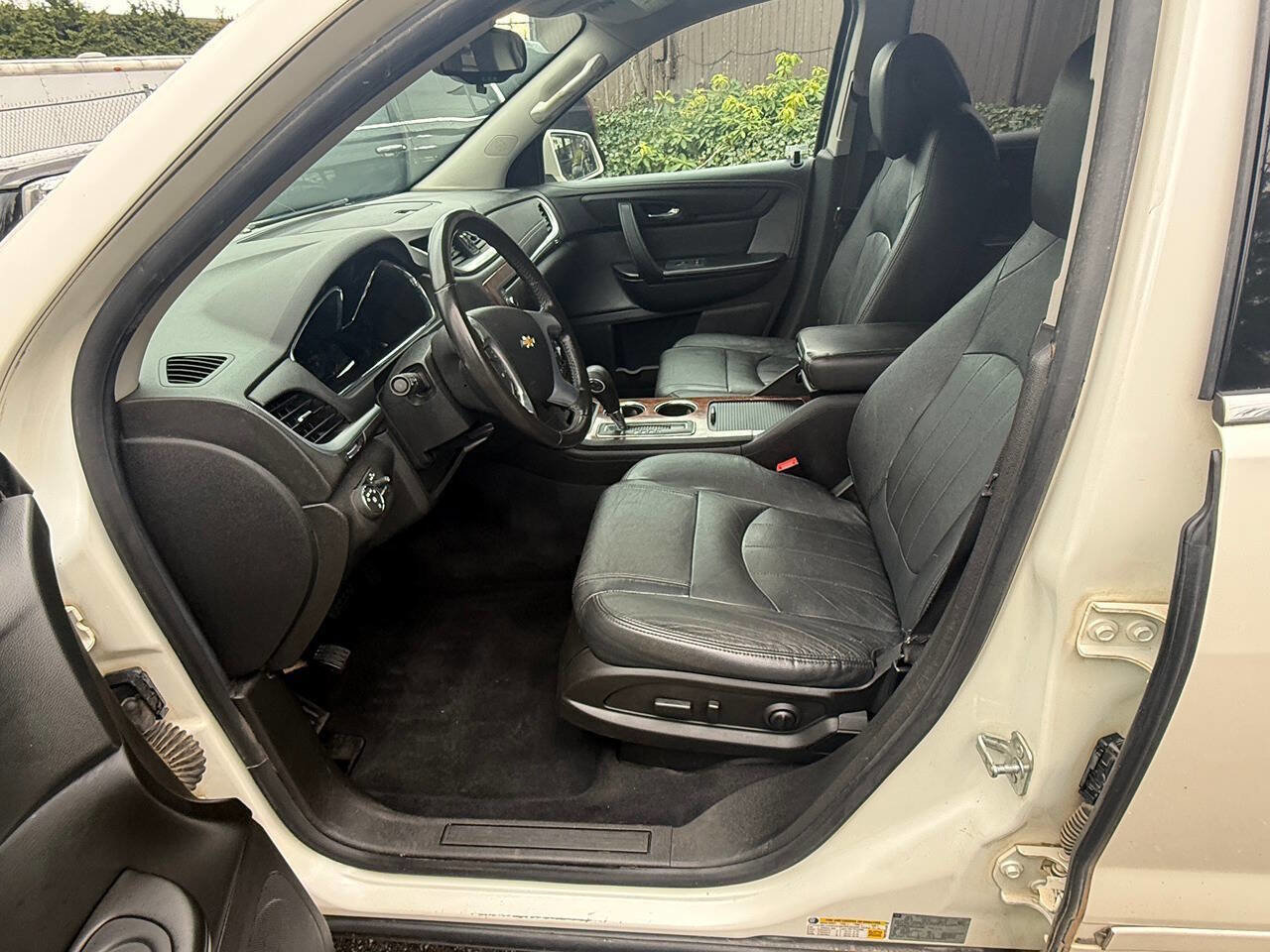 Used 2014 Chevrolet Traverse LT AWD/4WD image 10