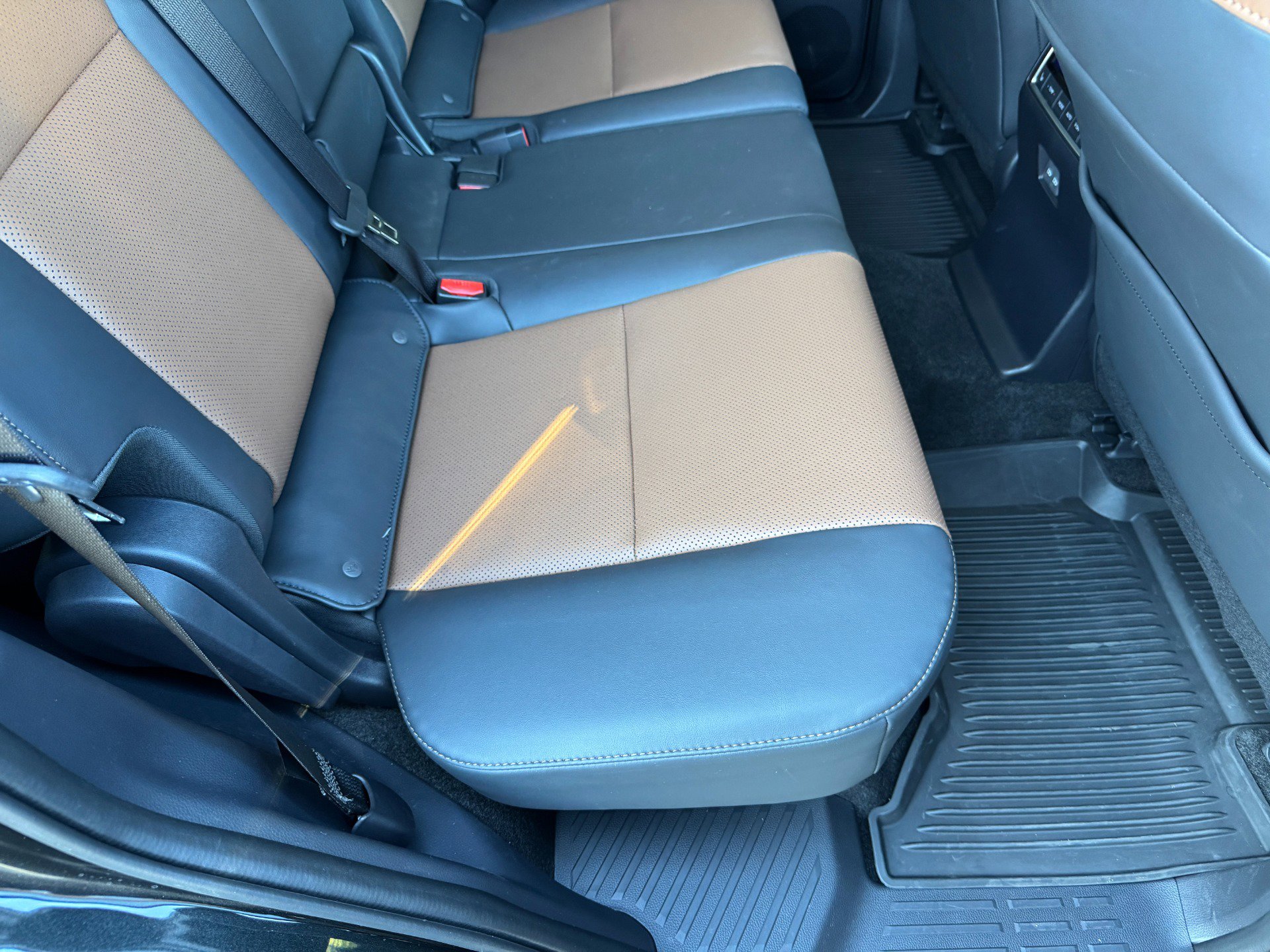 Used 2024 Lexus GX 550 image 58